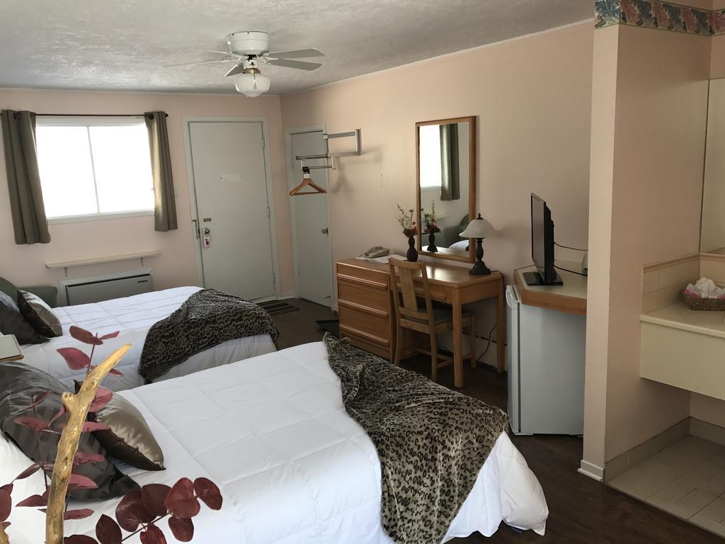 Motel Belle Riviere Saint-Jean-sur-Richelieu Eksteriør billede