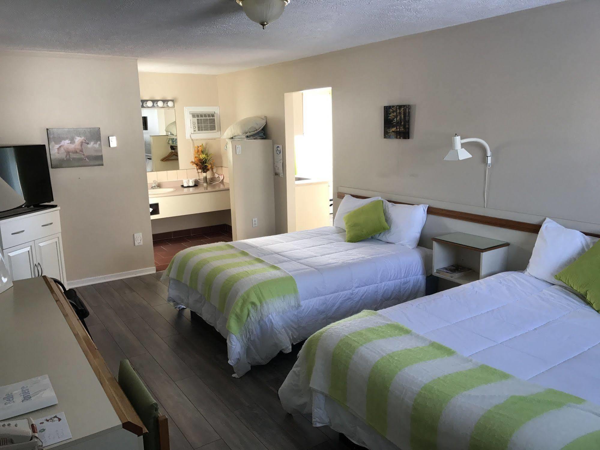 Motel Belle Riviere Saint-Jean-sur-Richelieu Eksteriør billede